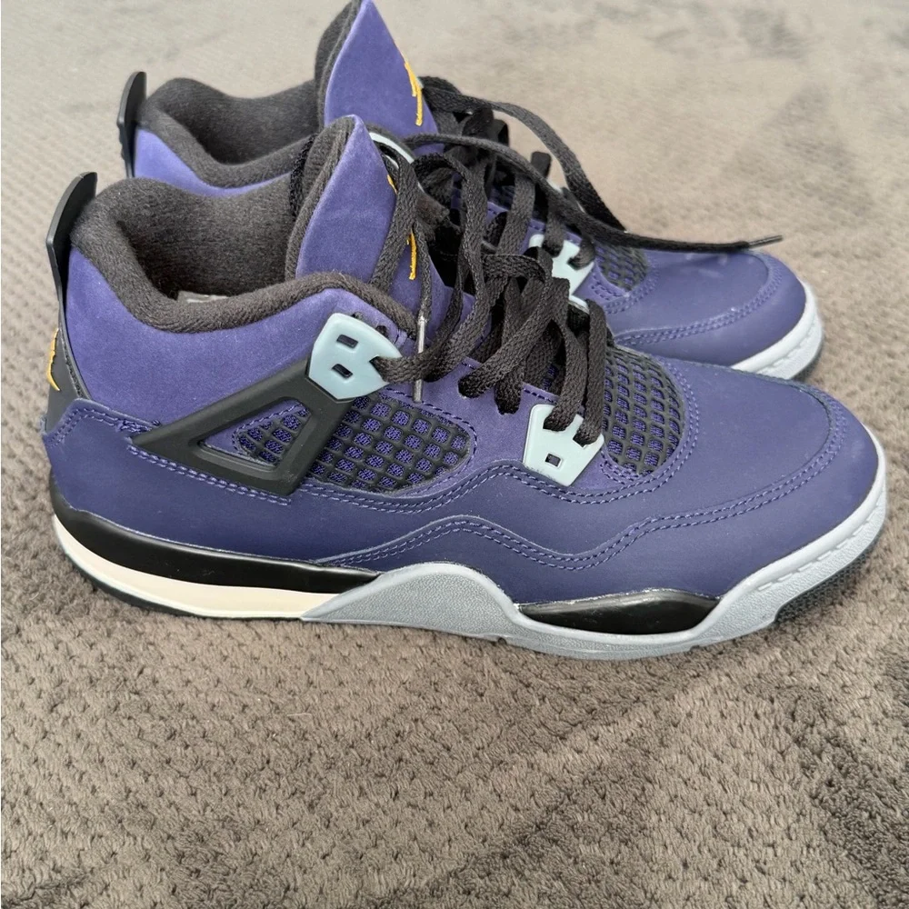Jordan 4 Lakers size 3Y/4.5W